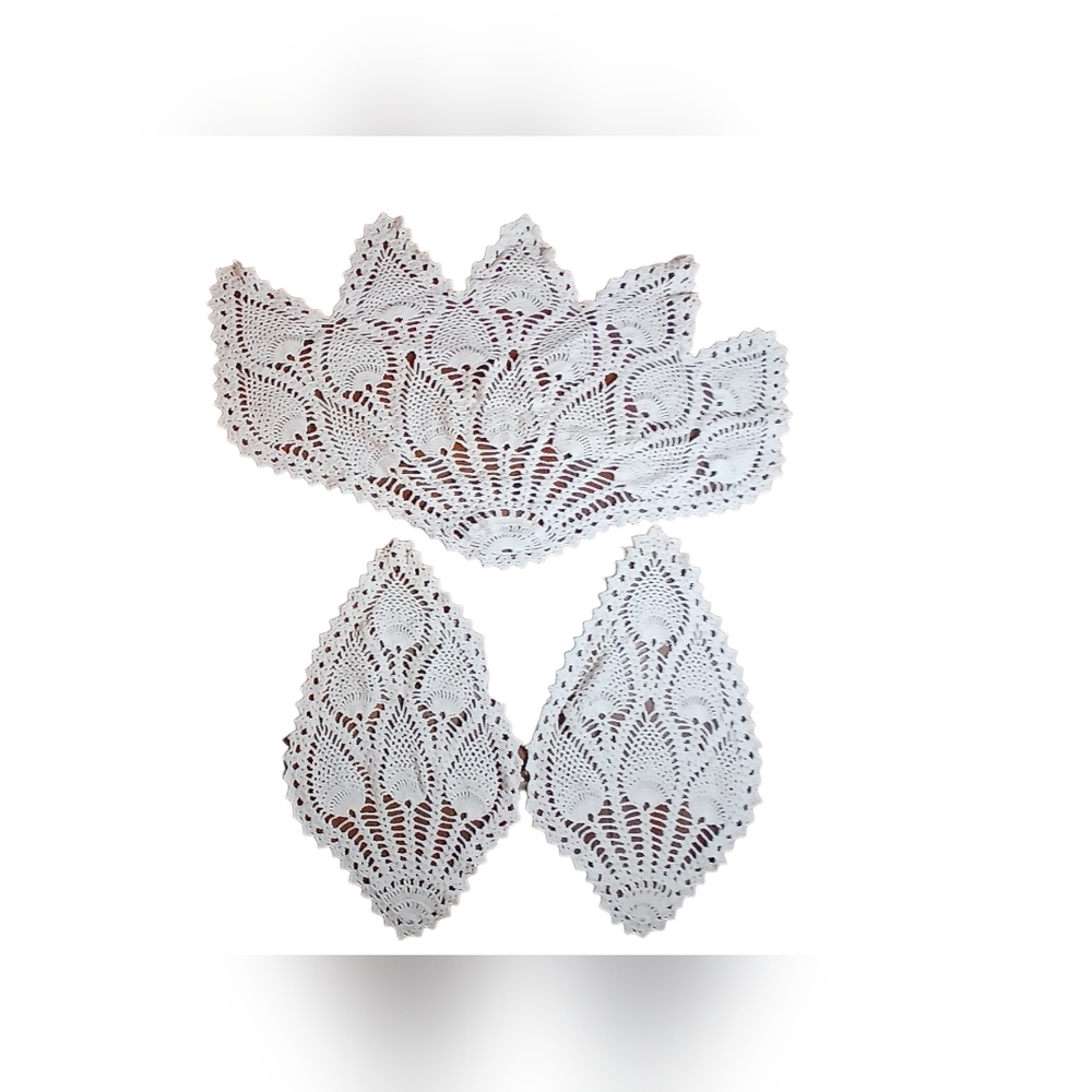 Vintage 7pc Set Crocheted Pineapple Lace Doileys